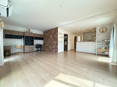 【居間・リビング】 | 高槻市富田町6丁目貸家