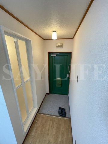 メゾン玉造の玄関