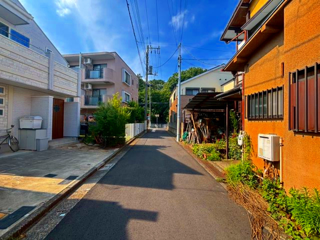 杉並区下井草3丁目 中古戸建 西武新宿線 下井草駅の前面道路含む現地写真
