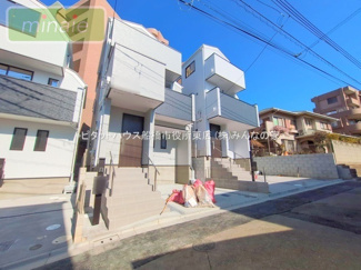 【外観】 | 同タイプ
お隣との距離が離れていて開放的です♪