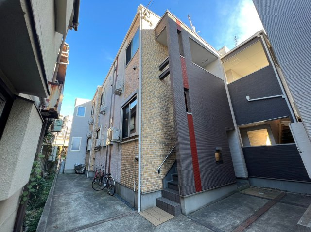 フィオーレ梅島の外観