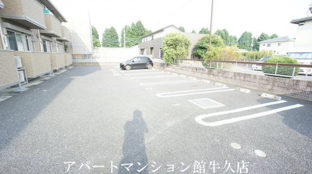 Royal Stage(ロイヤルステージ）の駐車場