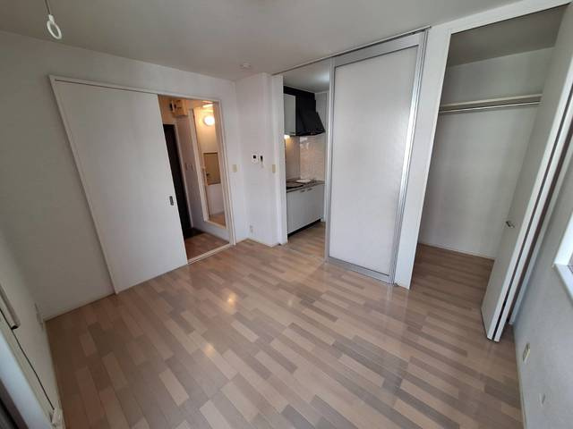 モン・ペシェ・ミニヨンの洋室