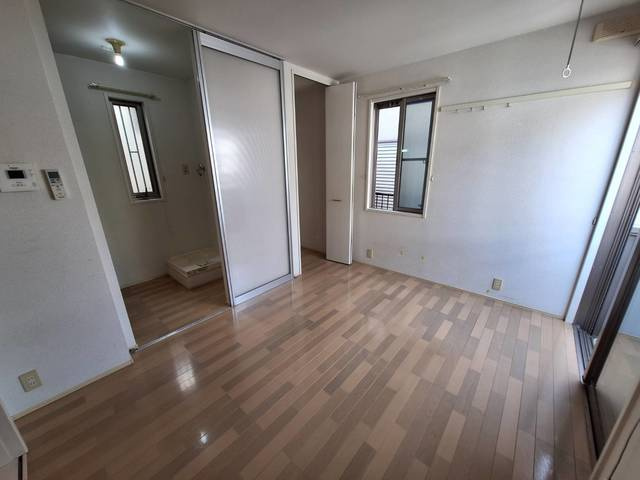 モン・ペシェ・ミニヨンの洋室