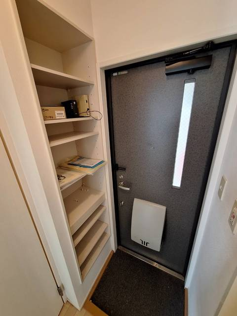 モン・ペシェ・ミニヨンの玄関