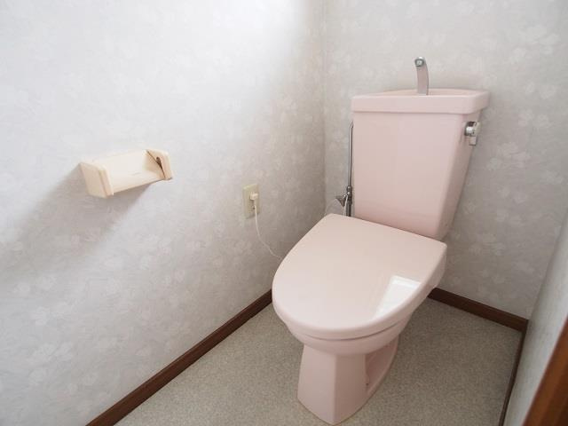 東山台３丁目戸建のトイレ|ゆったりとした空間のトイレです