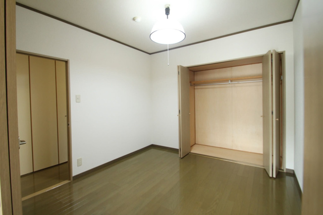 【洋室】 | 人吉壱番館リバーサイド古城 | ※ご入居前の写真です