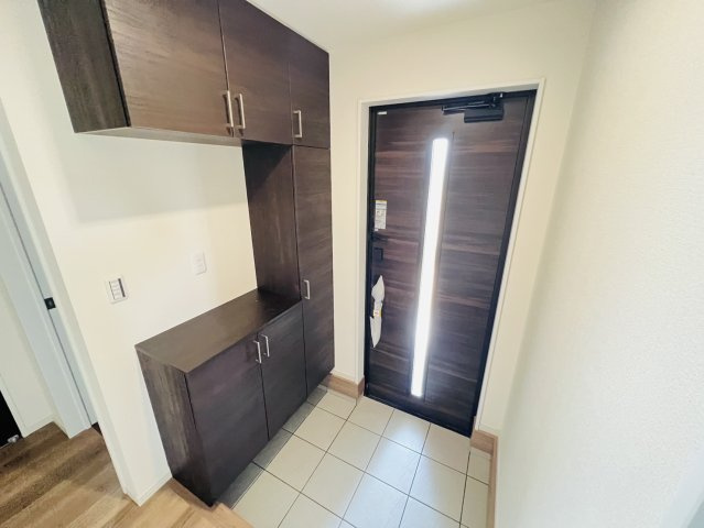 安城市里町壱斗山264『仲介手数料無料』新築戸建ての玄関