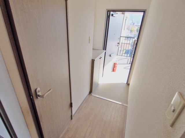 関本祇園ビルの玄関