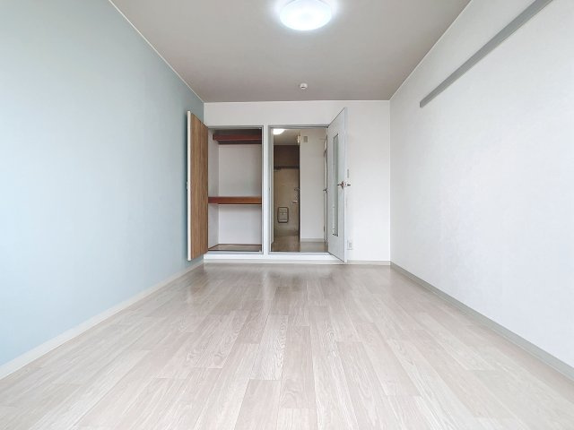 ラウファレエイエスエイの居間・リビング