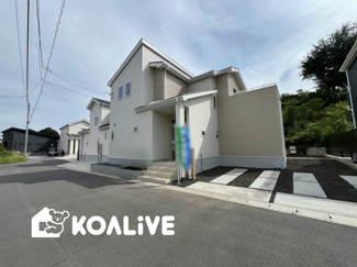 【外観】 | 完成済み！いつでも新生活を始めることができます。
開放感ある4LDK！
陽当り、風通しも良い暖かな住まいです。
KOALIVE （コアライブ）【0120-919-727】