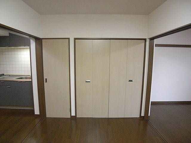 【収納】シェモア泉中央
