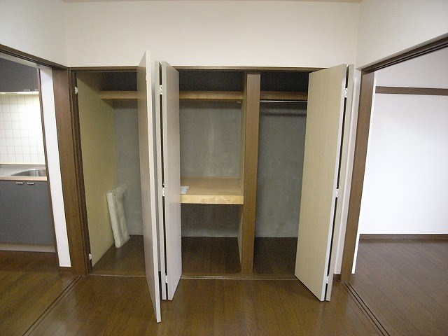 【収納】シェモア泉中央