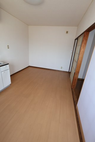 コスモコーポ昭和町の居間・リビング