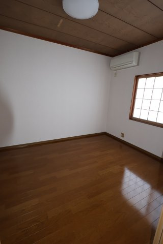 コスモコーポ昭和町の居間・リビング