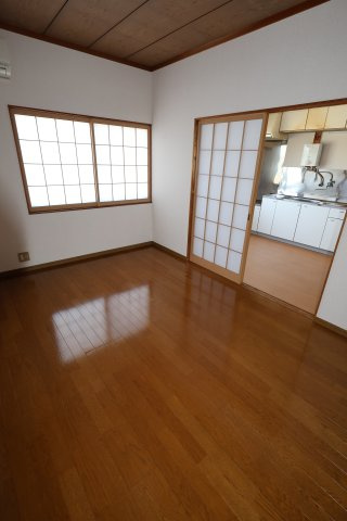 コスモコーポ昭和町の居間・リビング