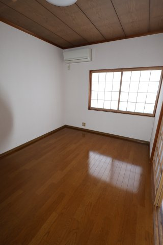 コスモコーポ昭和町の居間・リビング