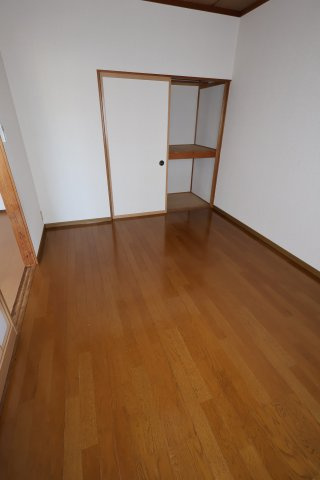 コスモコーポ昭和町の居間・リビング