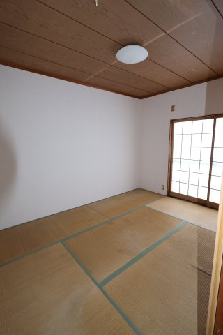 コスモコーポ昭和町の和室