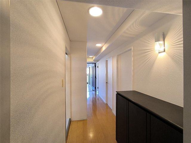 エンゼルハイム六ツ門の玄関|シューズボックス付きの玄関です☆