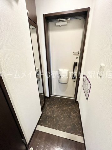 東大阪市森河内西１丁目のハイツの玄関