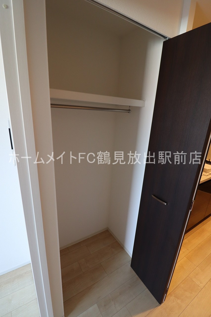 大阪市鶴見区放出東３丁目の賃貸マンションの収納