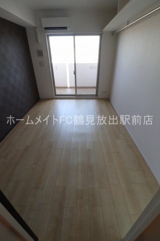 大阪市鶴見区放出東３丁目の賃貸マンションの洋室