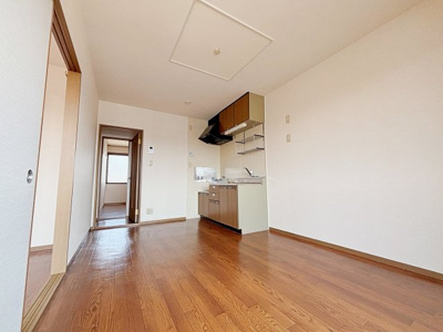 【居間・リビング】 | パラシオ愛芳 A棟・B棟【名古屋市賃貸・南向き】