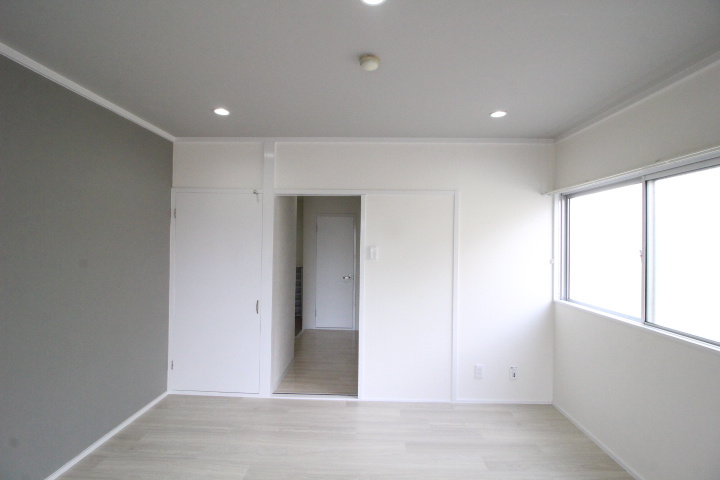 富田ハイツの洋室