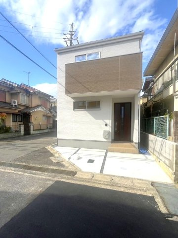 ◆南向き＆角地◆周辺は生活に便利な住環境◆駐車２台可◆収納豊富な３ＬＤＫ◆伏見区羽束師鴨川町１２期の外観|外観