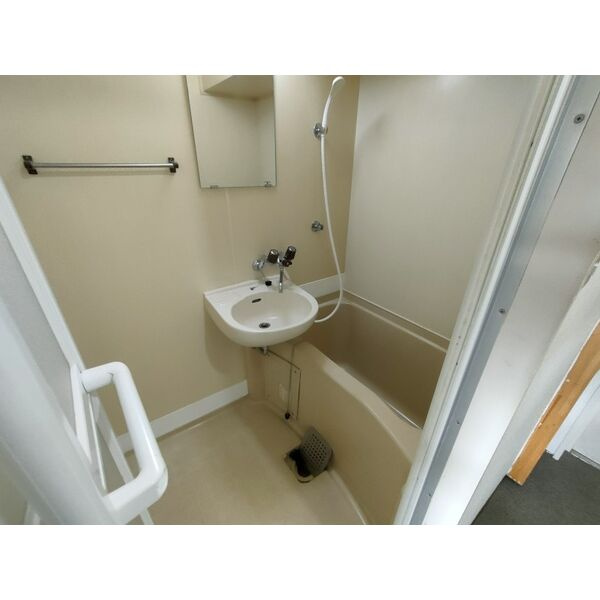 メゾンモンテの浴室