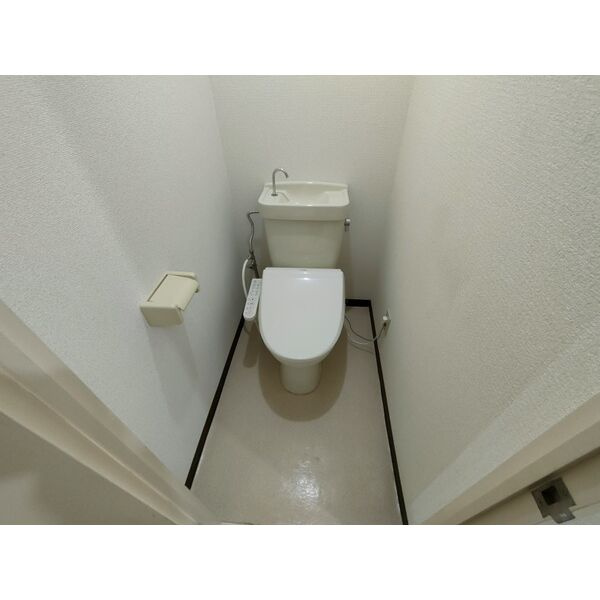 メゾンモンテのトイレ