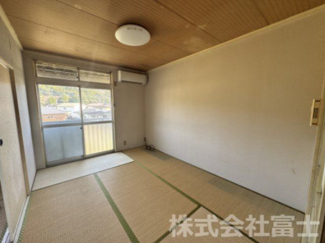伊万里市脇田町のアパートの和室