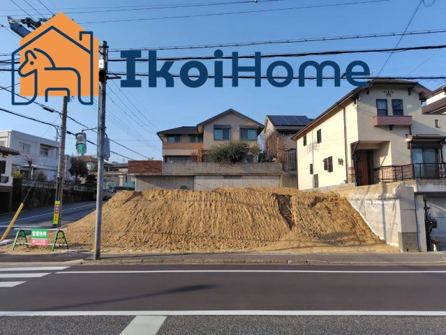 明石市大久保町高丘1丁目　土地の外観|土地約81.73坪ございます！南西角地でとても陽当りも良く、前面道路南側9.1m、西側8.8m広々！