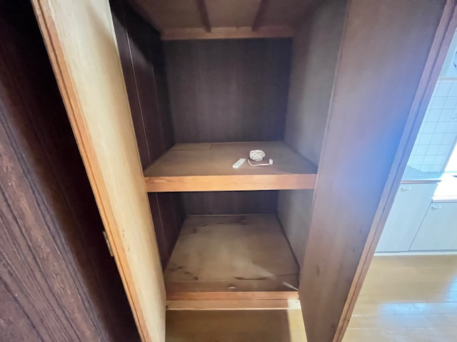 半田貸家の収納