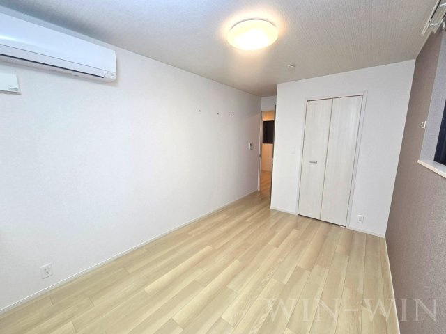 エアリー若松 Ⅰの洋室