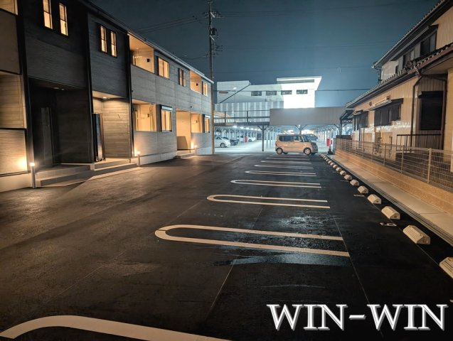 エアリー若松 Ⅰの駐車場