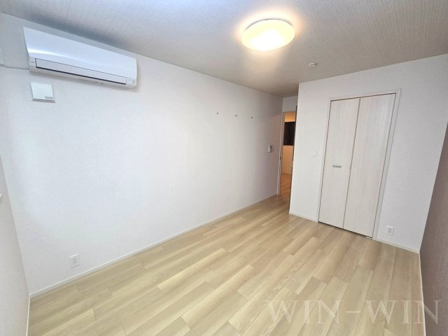 エアリー若松 Ⅰの寝室