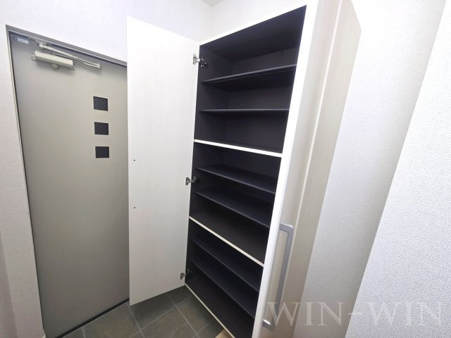 エアリー若松 Ⅰの玄関