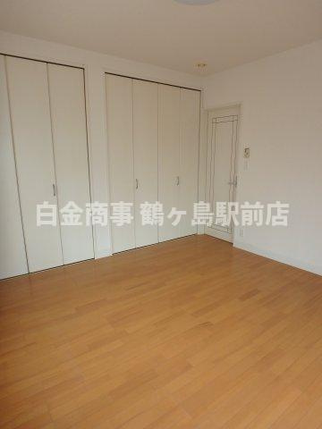 坂戸市にっさい花みず木中古戸建の洋室
