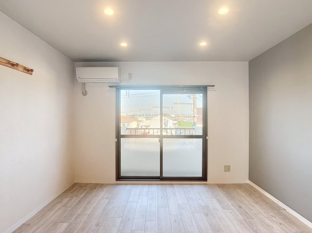 フラット・サンパティークの居間・リビング|使いやすいリビングです