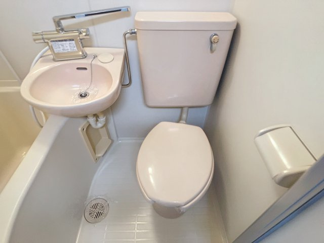 フラット・サンパティークのトイレ|トイレもきれいです