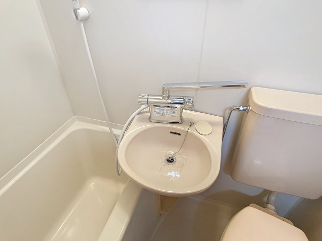 フラット・サンパティークの浴室|コンパクトで使いやすいお風呂です