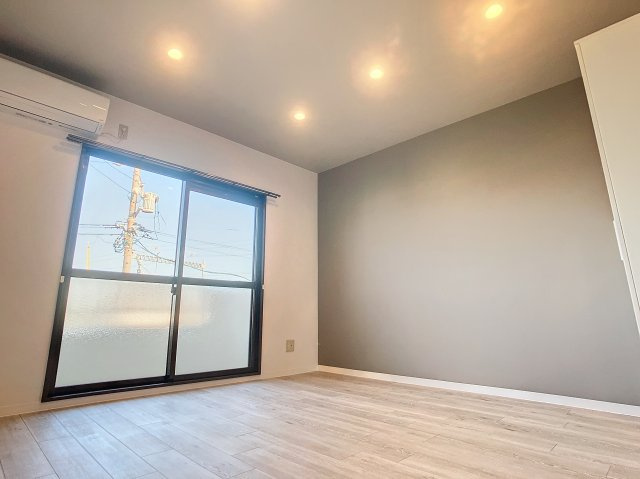 フラット・サンパティークの居間・リビング|ゆったりとした居間です