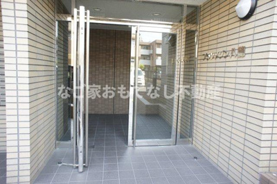 【エントランス】 | ブランメゾン八龍