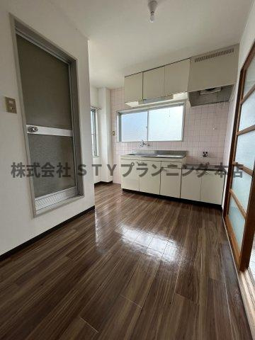 仲介手数料０円！グリーンハイツ明和の居間・リビング