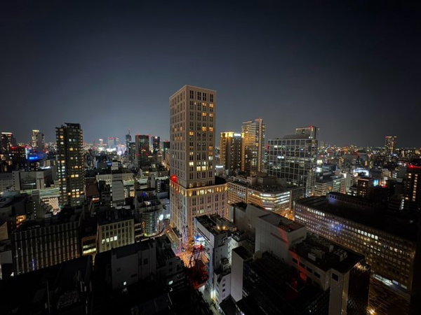 【展望】 | 【物件からの眺望・南西向き】都心のタワーマンションの醍醐味！きらめく夜景をご堪能いただけます。