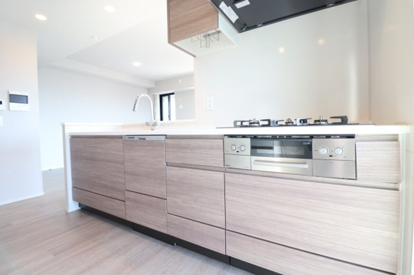 【キッチン】 | 【キッチン】食洗機やビルトインコンロなど、機能性充実のシステムキッチン！ディスポーザー・浄水器付き！