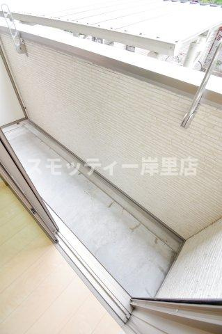 フジパレス西住之江Ⅲ番館のバルコニー