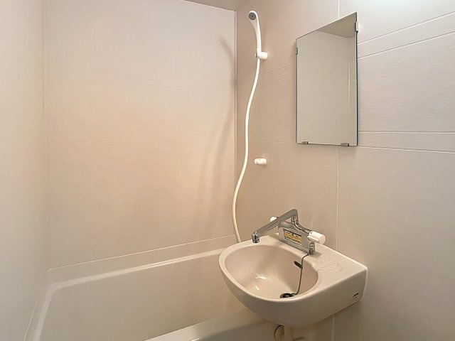 CUSTOM中島の浴室|落ち着いた空間のお風呂です